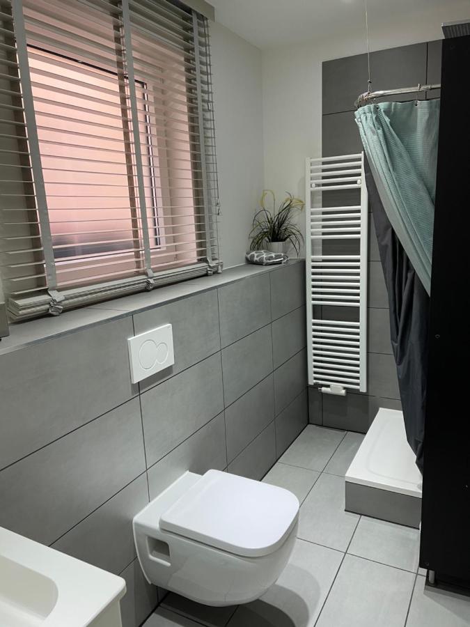Ferienwohnung Am Traveufer Любек Экстерьер фото